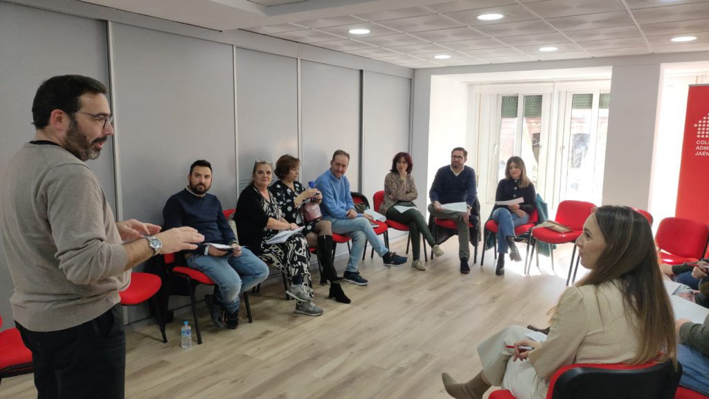 El Colegio de Administradores de Fincas de Jaén organiza en su sede una jornada de Mindfulness bajo el título "Autocuidado de los Administradores”
