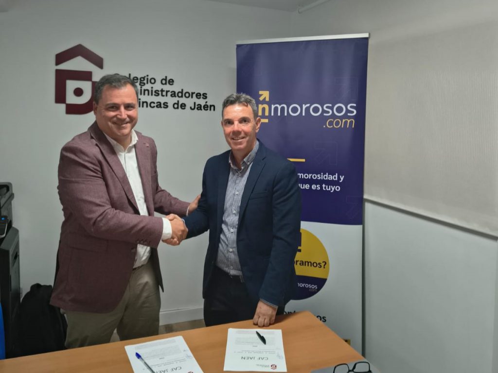 El Colegio de Administradores de Fincas de Jaén celebró el pasado viernes 18 de septiembre, la jornada formativa «Volvemos con Energía», un encuentro dirigido a sus colegiados y centrado en tres aspectos cada vez más importantes para el desarrollo de la profesión: tecnología, organización y productividad. La jornada permitió a los asistentes conocer de forma práctica diferentes herramientas destinadas a optimizar el trabajo diario de los despachos profesionales, agilizar tareas y mejorar la gestión de las comunidades de propietarios. Uno de los principales bloques formativos estuvo dedicado a Microsoft 365, profundizando en sus posibilidades para conseguir una administración más organizada y productiva. Durante la formación, el protagonismo fue para la Inteligencia Artificial, analizando cómo estas nuevas tecnologías pueden incorporarse al trabajo cotidiano para automatizar procesos, mejorar la gestión de la información y ahorrar tiempo. El programa contó también con la participación de Sin Morosos, que presentó sus servicios y realizó una breve intervención formativa relacionada con uno de los principales problemas a los que se enfrentan las comunidades de propietarios: la morosidad. Además del contenido formativo, el encuentro reservó un espacio para la convivencia y el intercambio de experiencias entre compañeros, favoreciendo el contacto profesional entre los asistentes. El Colegio de Administradores de Fincas de Jaén continúa apostando por la formación continua de sus colegiados y por la incorporación de nuevas herramientas que permitan afrontar los retos de una profesión en constante evolución.